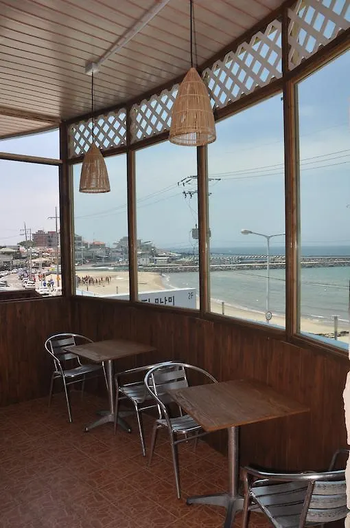 Petit Monami Guesthouse Jeju
